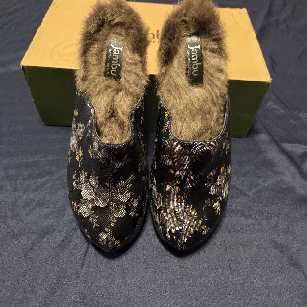 Jambu Black Floral Mules with Faux Fur - Picture 3 of 11